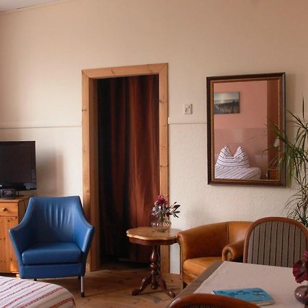 'T Oude Veerhuis Heerewaarden Esterno foto
